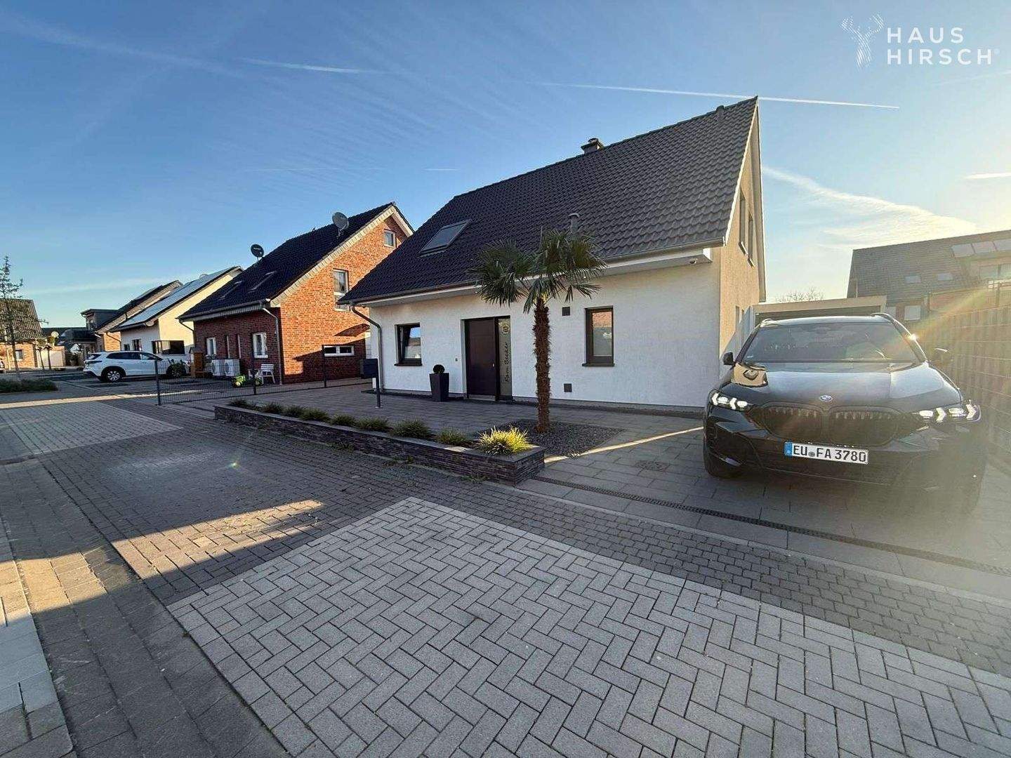 Exklusives freistehendes Einfamilienhaus in Toplage von Viersen-Dülken – Viersen – Bild 1 von 9