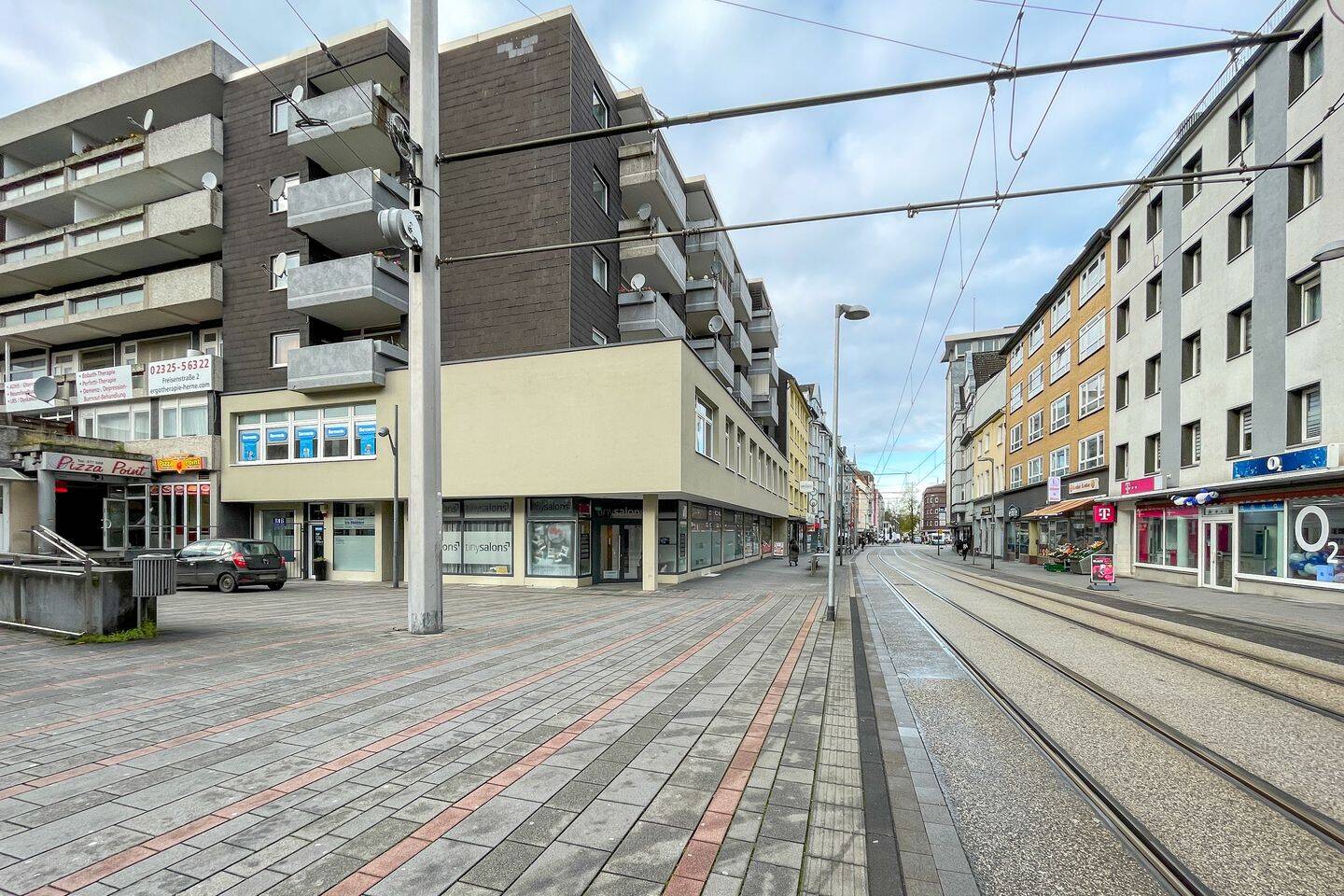 5 Zimmer - frisch renoviert - zentrale Lage