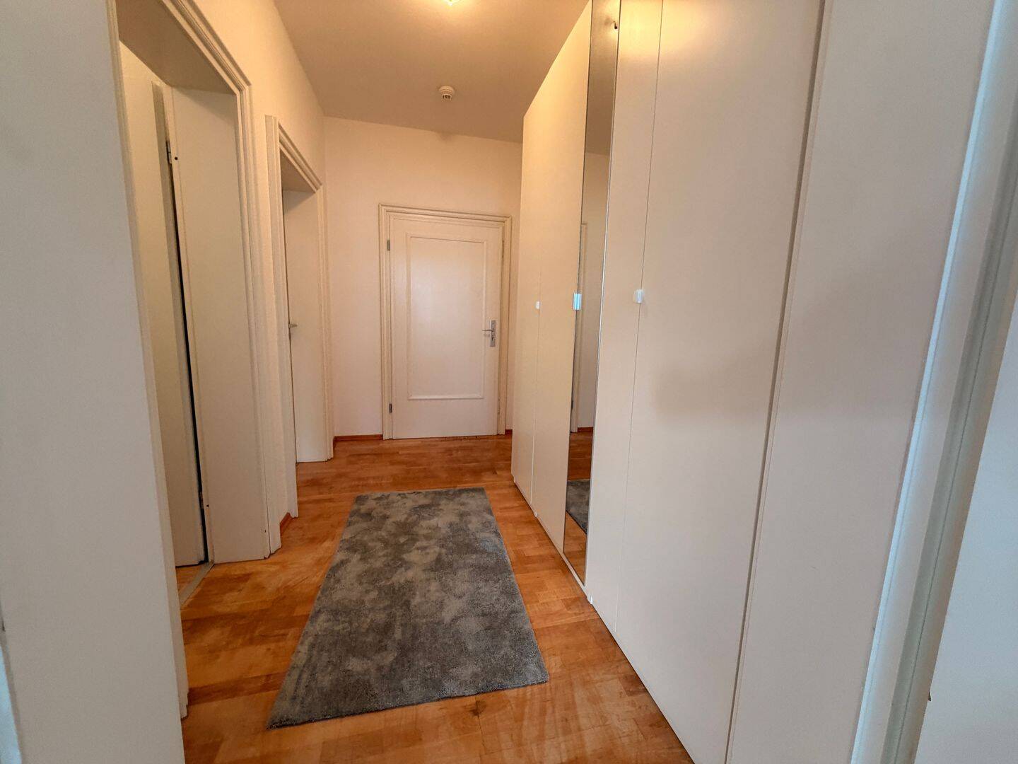 Möbliertes City-Apartment am Schillerplatz - ideal für Pendler, Expats & Uni-Nähe – Mannheim – Vorschaubild 9