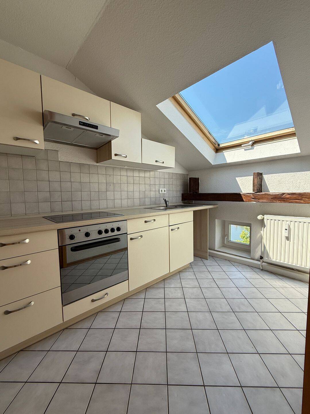 Charmante Maisonette-Dachgeschosswohnung mit Sonnenterrasse am Pfaffenteich – Schwerin – Vorschaubild 4
