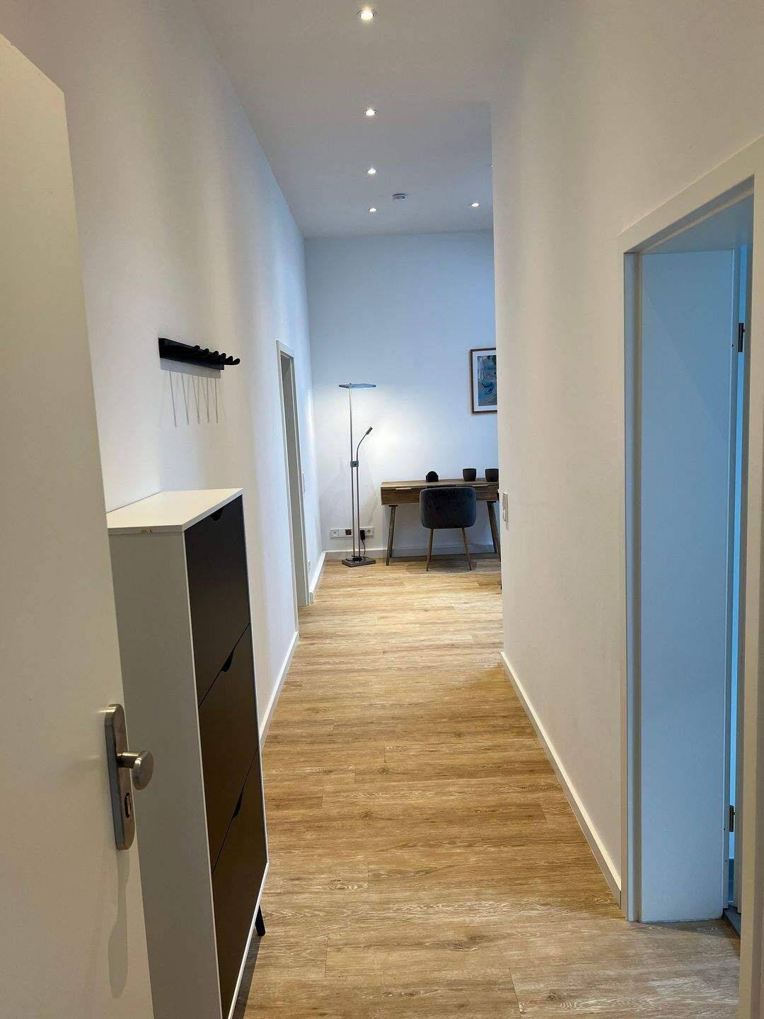 Zentral & ruhig wohnen am Park: Stilvolle möblierte 2-Zimmer-Wohnung in Düsseldorf (Lessingstr.) – Düsseldorf – Vorschaubild 2