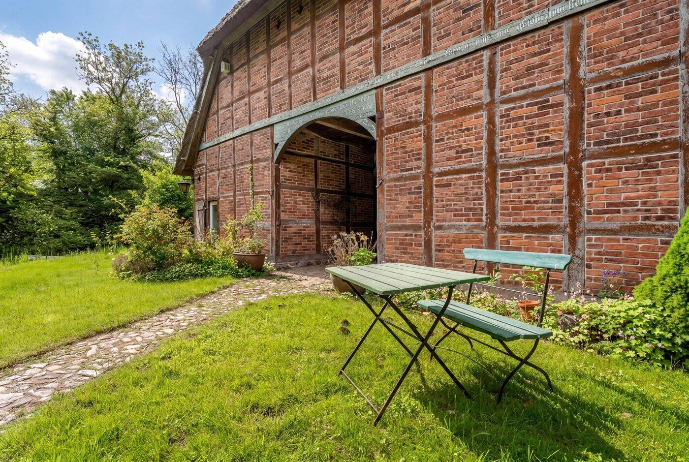 Wohnen, Arbeiten, Verwirklichen - Ein Anwesen mit nahezu grenzenlosen Möglichkeiten – Bienenbüttel – Vorschaubild 2
