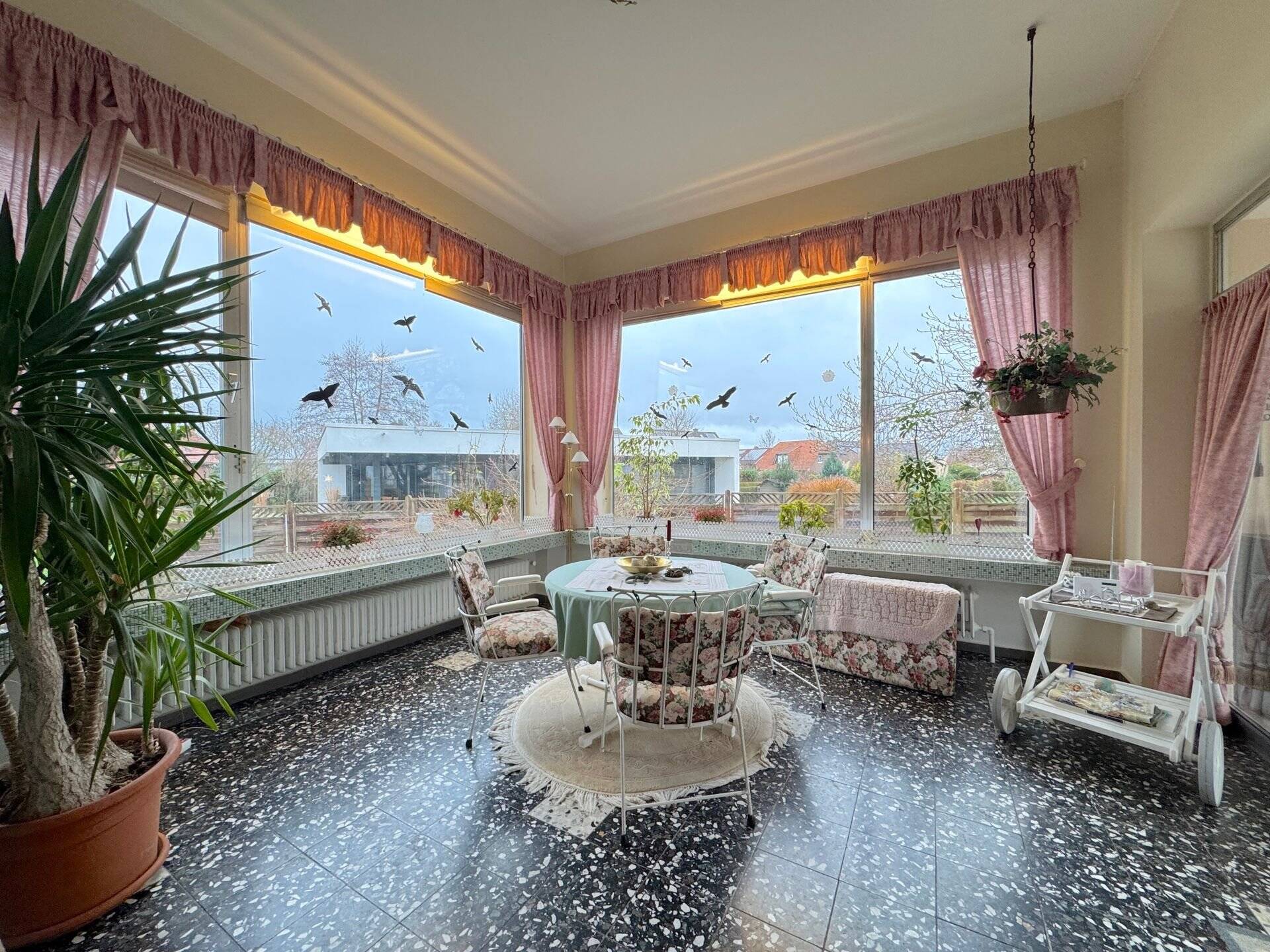 Ihr neues IMMOBILIEN QUARTIER: Imposanter Bungalow mit viel Potenzial in Bad Nenndorf – Bad Nenndorf – Vorschaubild 5