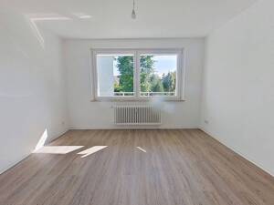 Helle 3-Zimmer-Wohnung mit sonnigem BALKON und modernem Tageslichtbad – 33649 Bielefeld – Vorschaubild 3