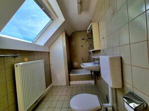 2 Zi. Whg, DG, ca. 45 m², schöner Blick Richtung Wald, ruhig und hell, Garage optional, HHL- Plettenbergsiedlung – 70186 Stuttgart – Vorschaubild 5