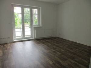 Alles was man braucht: ca 30 m2 Wohnzimmer+ ca 8,5 m2 großem Balkon! – 39112 Magdeburg – Vorschaubild 3