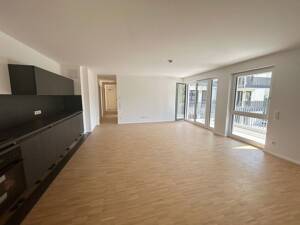 **Familien Willkommen** 4 Zimmer im NEUBAU mit Balkon, 2 Bäder und Einbauküche, Parkett, Aufzug – 70327 Stuttgart – Vorschaubild 8
