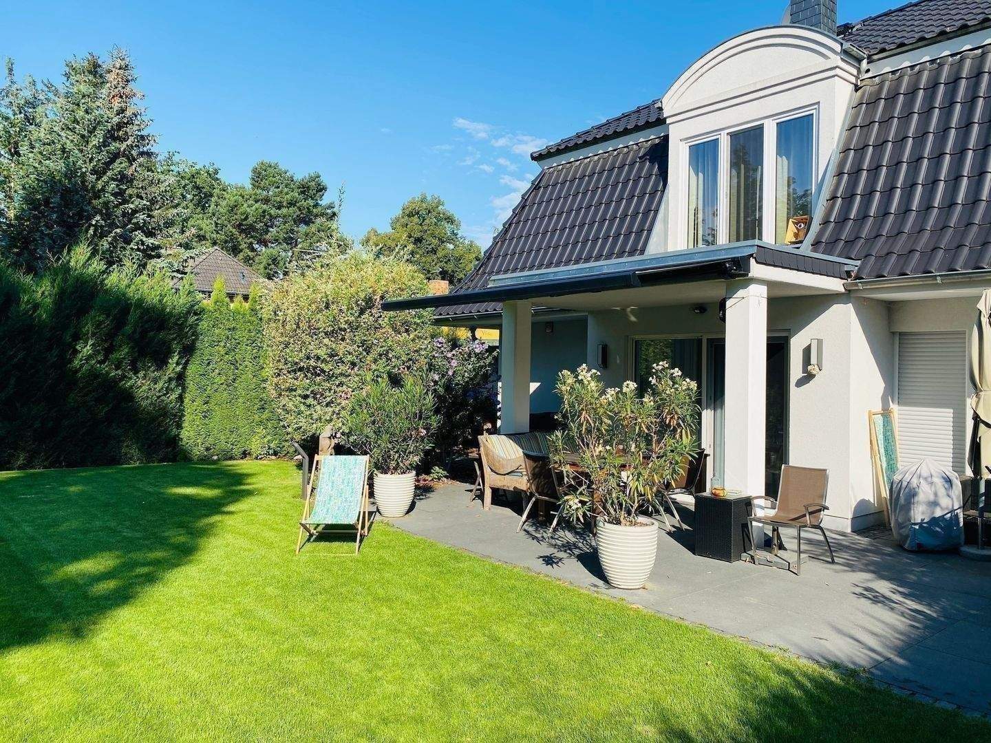 Villa aus 2013, hervorragende Ausstattg, sehr geringe Nebenkosten, super Lage! – Hohen Neuendorf – Bild 1 von 9