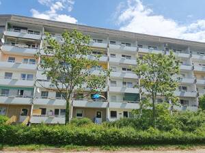 2-Raum-Wohnung mit großer Loggia in Schönau – 4205 Leipzig – Vorschaubild 1