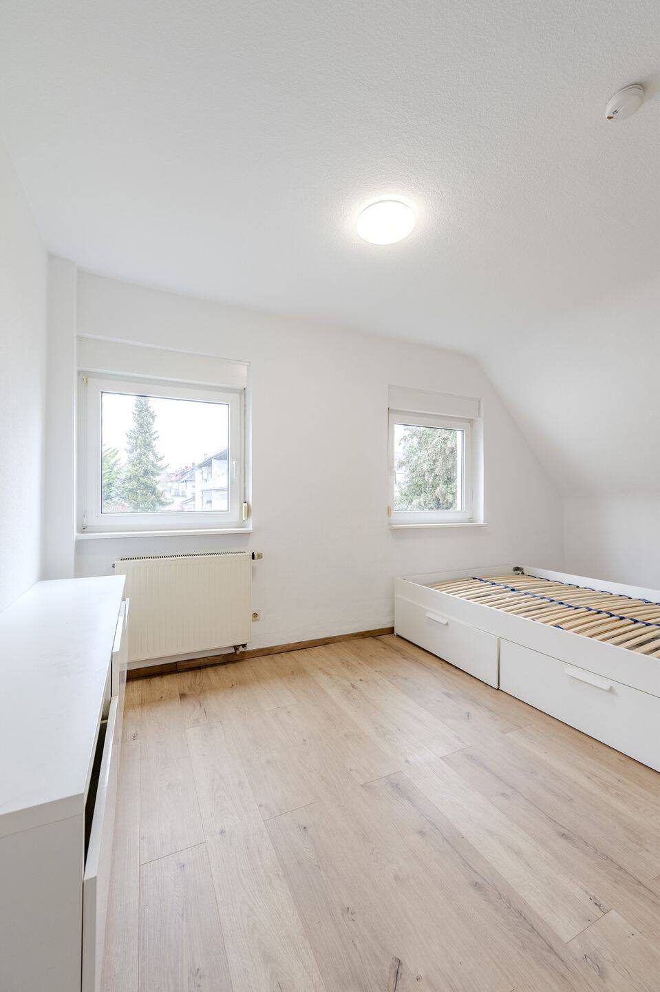 Charmante 2,5-Zimmer-Dachgeschosswohnung in ruhiger Lage von Zuffenhausen – Stuttgart – Vorschaubild 5