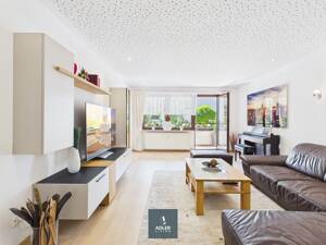 Modernisierte 3,5-ZIMMER-STADTWOHNUNG MIT SÜDBALKON UND BLICK INS GRÜNE - sofort frei