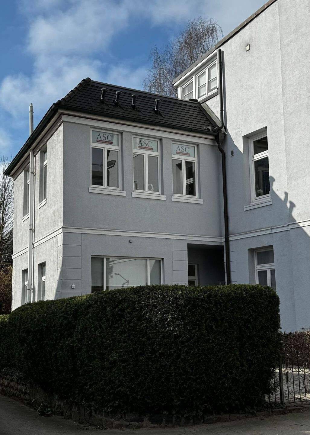 Wohn- und/oder Büronutzung auf drei Ebenen in Hamburg Blankenese – Hamburg – Bild 1 von 3