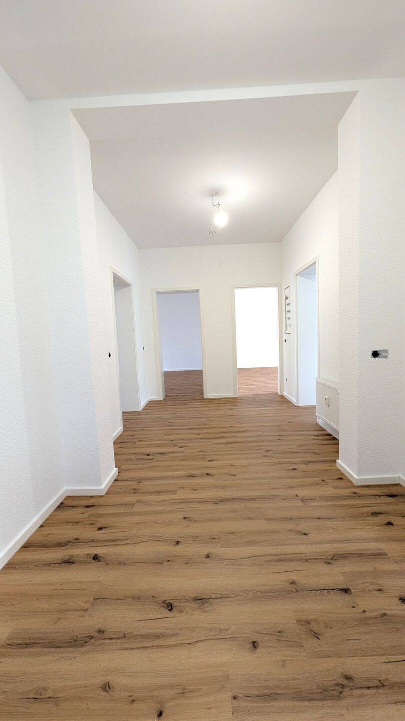 Exklusive 6-Zimmer-Wohnung mit zwei Bädern, Loggia und hochwertiger Komplettsanierung – Leipzig – Vorschaubild 7