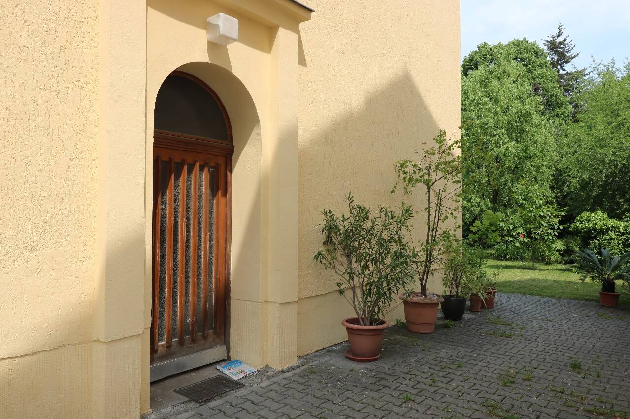 Kapitalanlage mit Stil! Vermietete Altbauwohnung mit Balkon im exklusiven Villenviertel! – Berlin – Vorschaubild 2