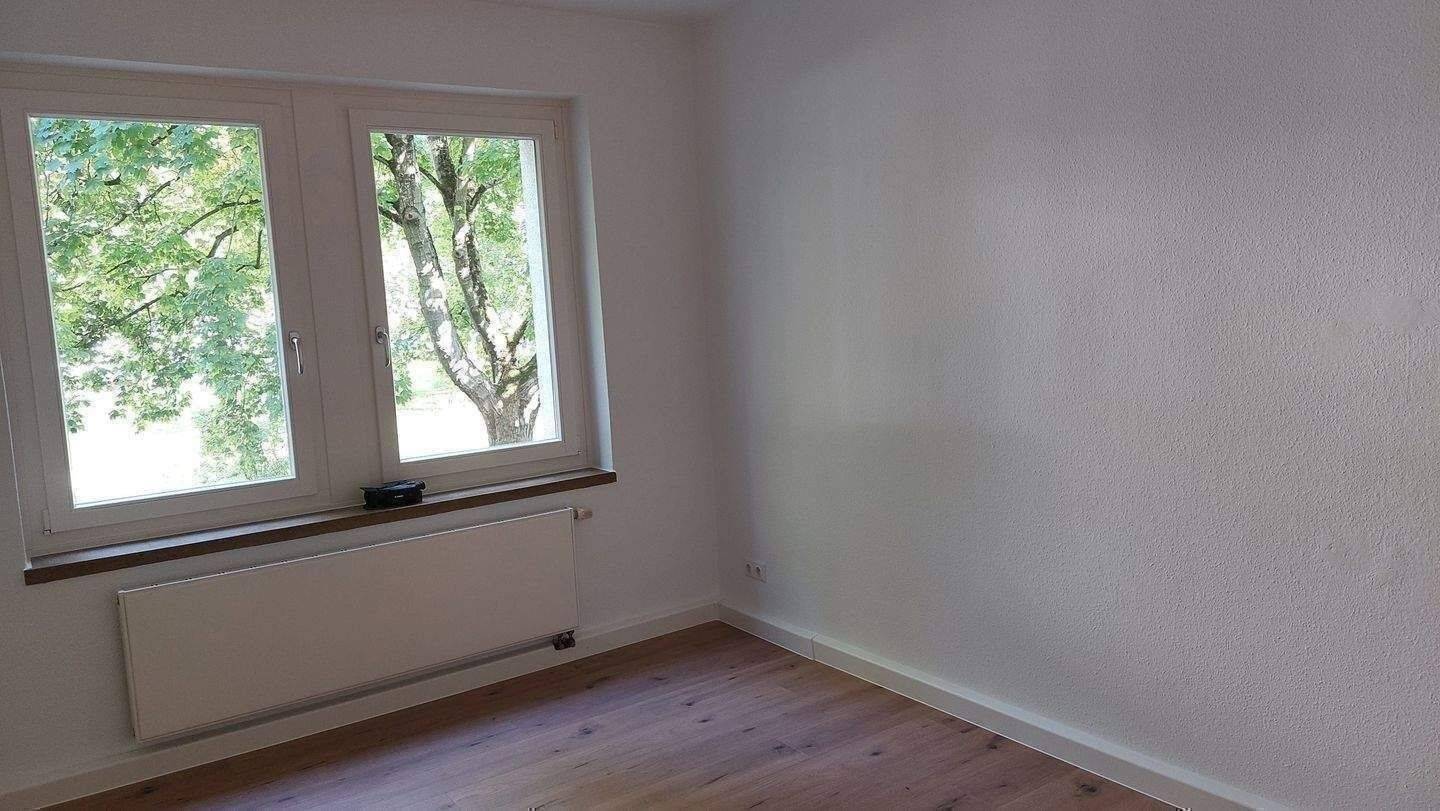 Interesse? Attraktive Zwei-Zimmer-Wohnung – Chemnitz – Vorschaubild 2