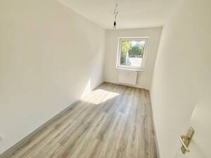 Frisch renovierte 4-Zimmer-Wohnung mit Balkon und Gäste-WC! – 45327 Essen – Vorschaubild 8