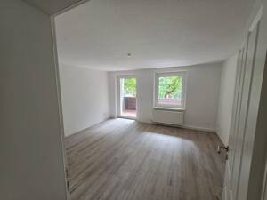3-Raumwohnung mit Balkon - Erstbezug nach Sanierung – 39112 Magdeburg – Vorschaubild 3