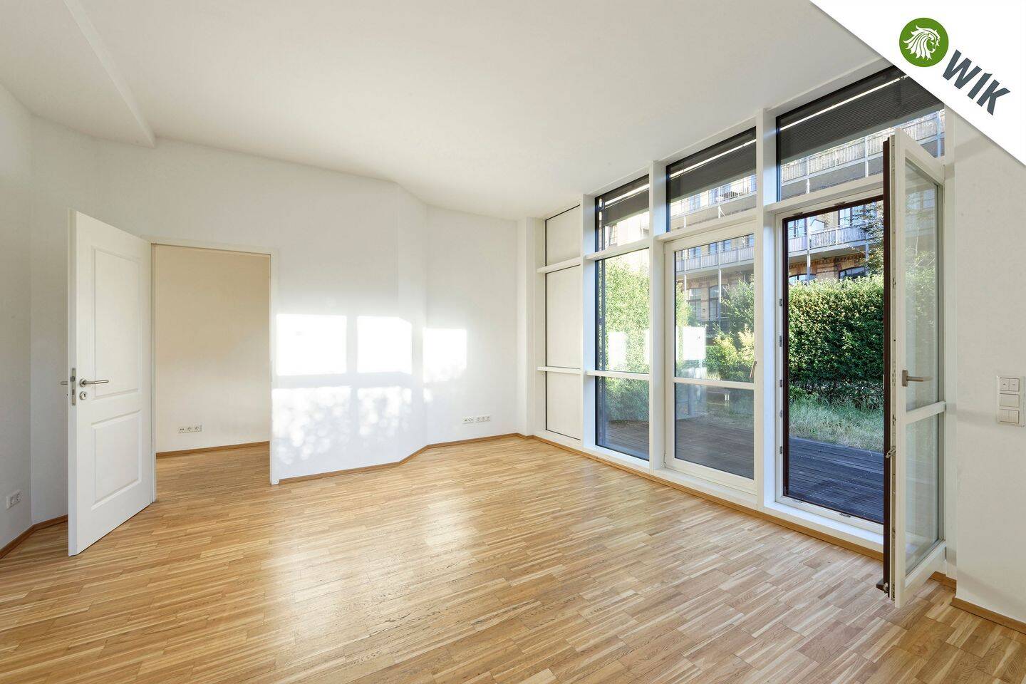 Einzigartiges „Haus-im-Haus“-Gefühl: Großzügige 4-Zimmer-Maisonette mit Terrasse und Stellplatz in der historischen Mädler-Fabrik... – Leipzig – Vorschaubild 9