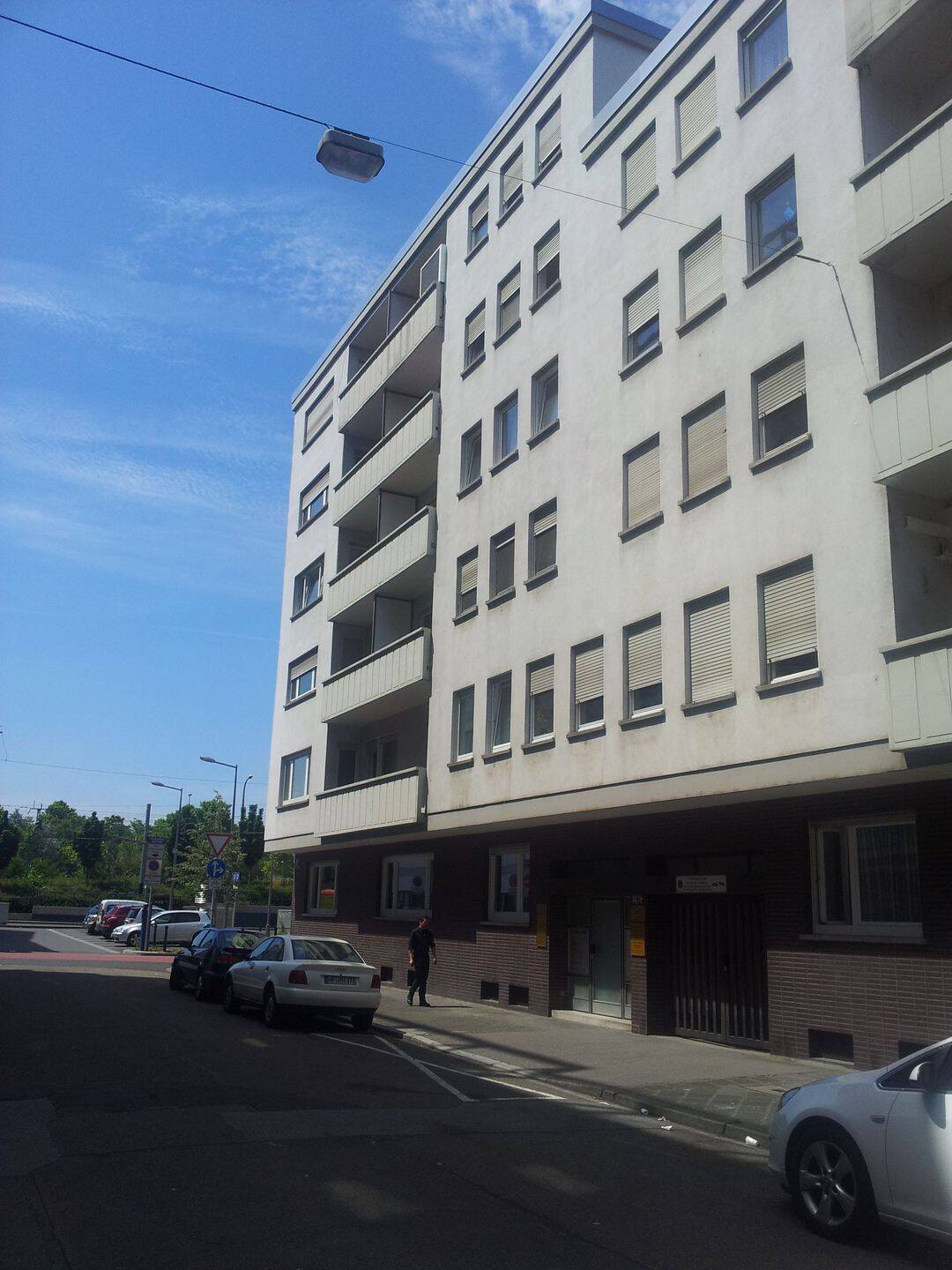 Helle, hochwertig möblierte 1-Zimmer-Wohnung mit Balkon in Bestlage der Mannheimer L-Quadrate – Mannheim – Vorschaubild 2