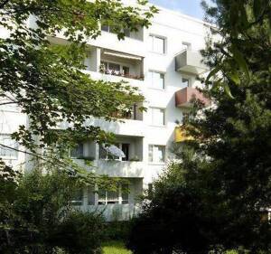 Das Glück hat ein Zuhause: günstige 2-Zimmer-Wohnung – 1257 Dresden – Vorschaubild 1