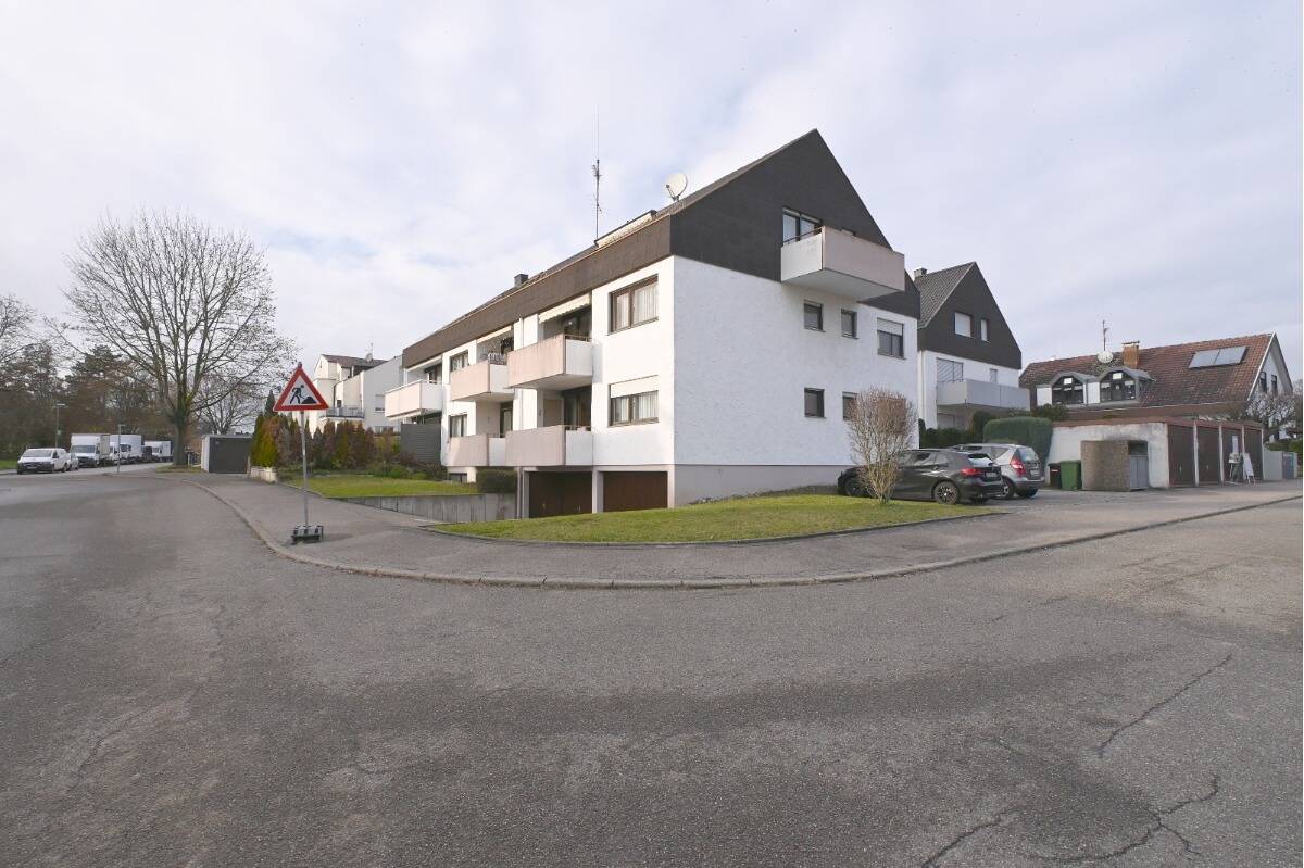 Vielfältige Angebote für Kinder und Jugendliche besonders attraktiv für junge Familien – 70439 Stuttgart – Bild 1 von 9