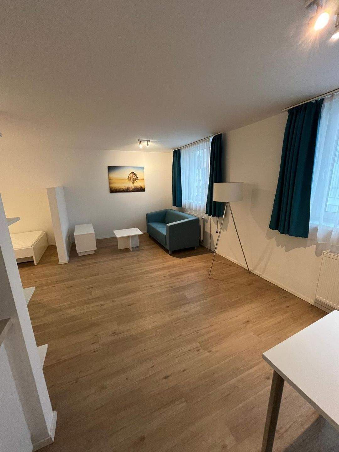 Möblierte 1-Zimmer-Wohnung - !!! Kein Jobcenter !!! – Nürnberg – Bild 1 von 8