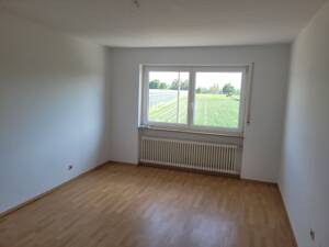 Schöne Doppelhaushälfte mit 2 Wohnungen und Ausbaumöglichkeit im Dachgeschoss in wunderschöner Lage von Lohe – 90427 Nürnberg – Vorschaubild 9