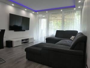 Modern kernsaniert! Bezugsbereite Eigentumswohnung mit Balkon und Einbauküche! – 63065 Offenbach am Main – Vorschaubild 2