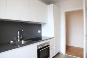 Freie 4-Zimmer-Wohnung mit zwei Loggien – 81673 München – Vorschaubild 7