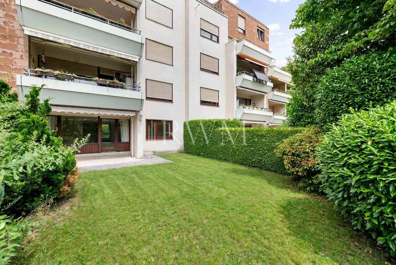 Großzügige 3,5-Zimmer-Wohnung mit traumhaftem Garten, Terrasse und TG-Stellplatz – Stuttgart – Vorschaubild 3