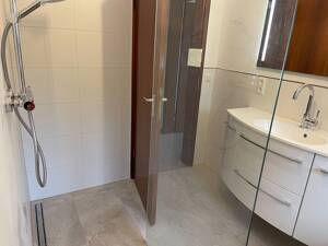 Elbe, Falkensteiner Ufer & Wittenbergener Heide Modernes Dreifamilienhaus mit freier Maisonettewohnung – 22559 Hamburg – Vorschaubild 7