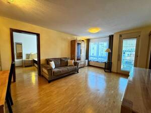 Möblierte Zwei Zimmer Wohnung mit Balkon und Stellplatz – 70372 Stuttgart – Vorschaubild 1
