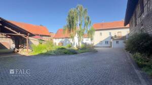 Zwei Häuser auf ehemaligen Bauernhof bei Erfurt*Vielseitiges Anwesen mit Potenzial für Mietwohnungen – 99094 Erfurt – Vorschaubild 4