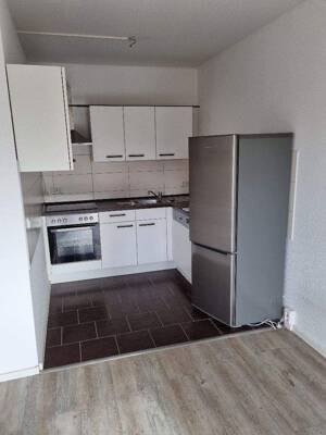 4 Raumwohnung mit 2 Bädern, 2 Balkonen und Einbauküche