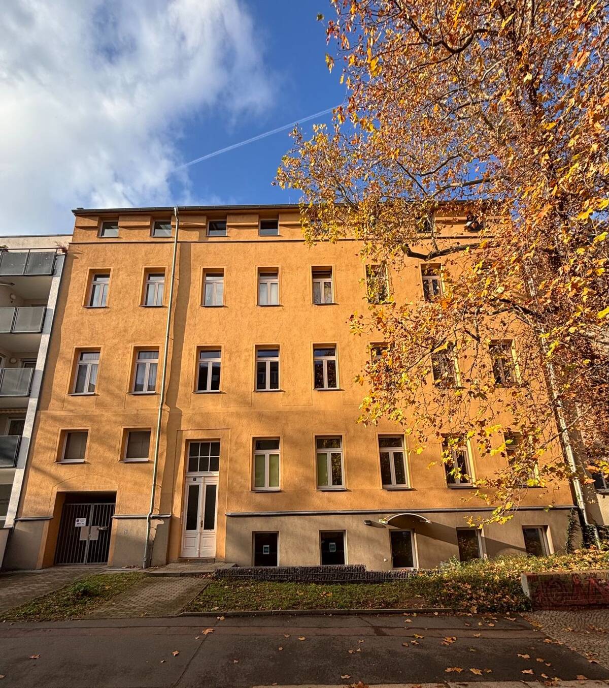 2-RW mit Einbauküche in Bestlage zu verkaufen! – 6108 Halle (Saale) – Bild 1 von 8