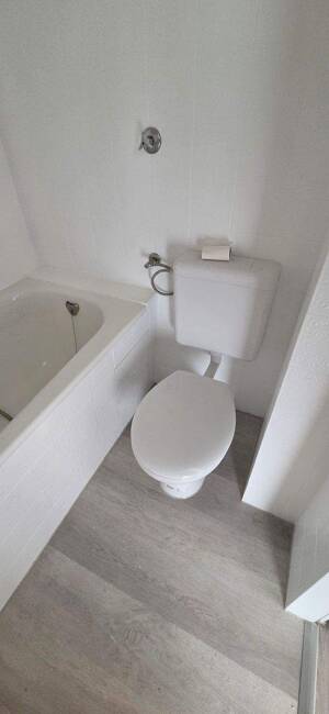 IHRE GELEGENHEIT!!! RENOVIERTES 1 ZIMMER APARTMENT mit BALKON in ESSEN - HOLSTERHAUSEN!!! – 45147 Essen – Vorschaubild 7
