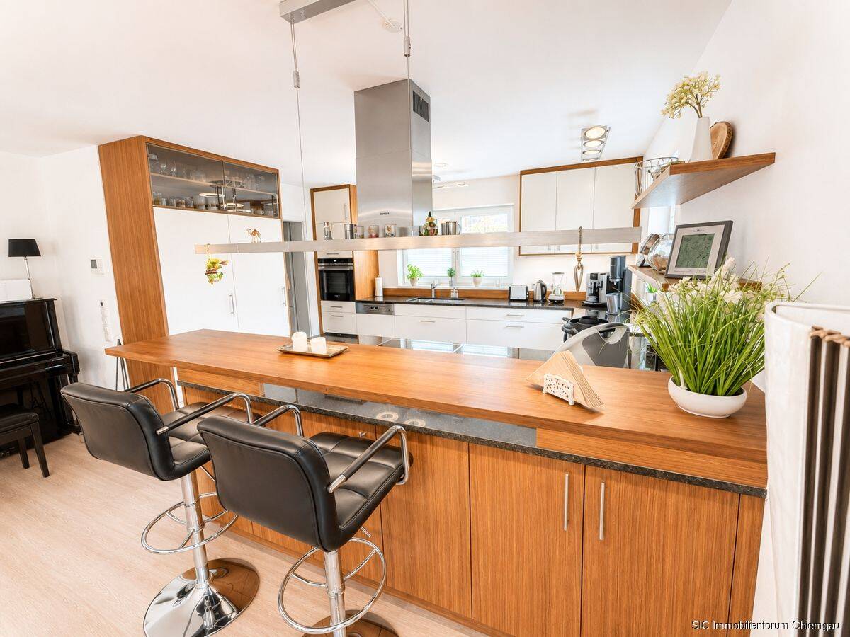 Neuwertiges EFH im Chiemgau - Energieklasse A+, Glasfaser & Doppelgarage, ruhige und sonnige Lage. – Siegsdorf – Vorschaubild 8