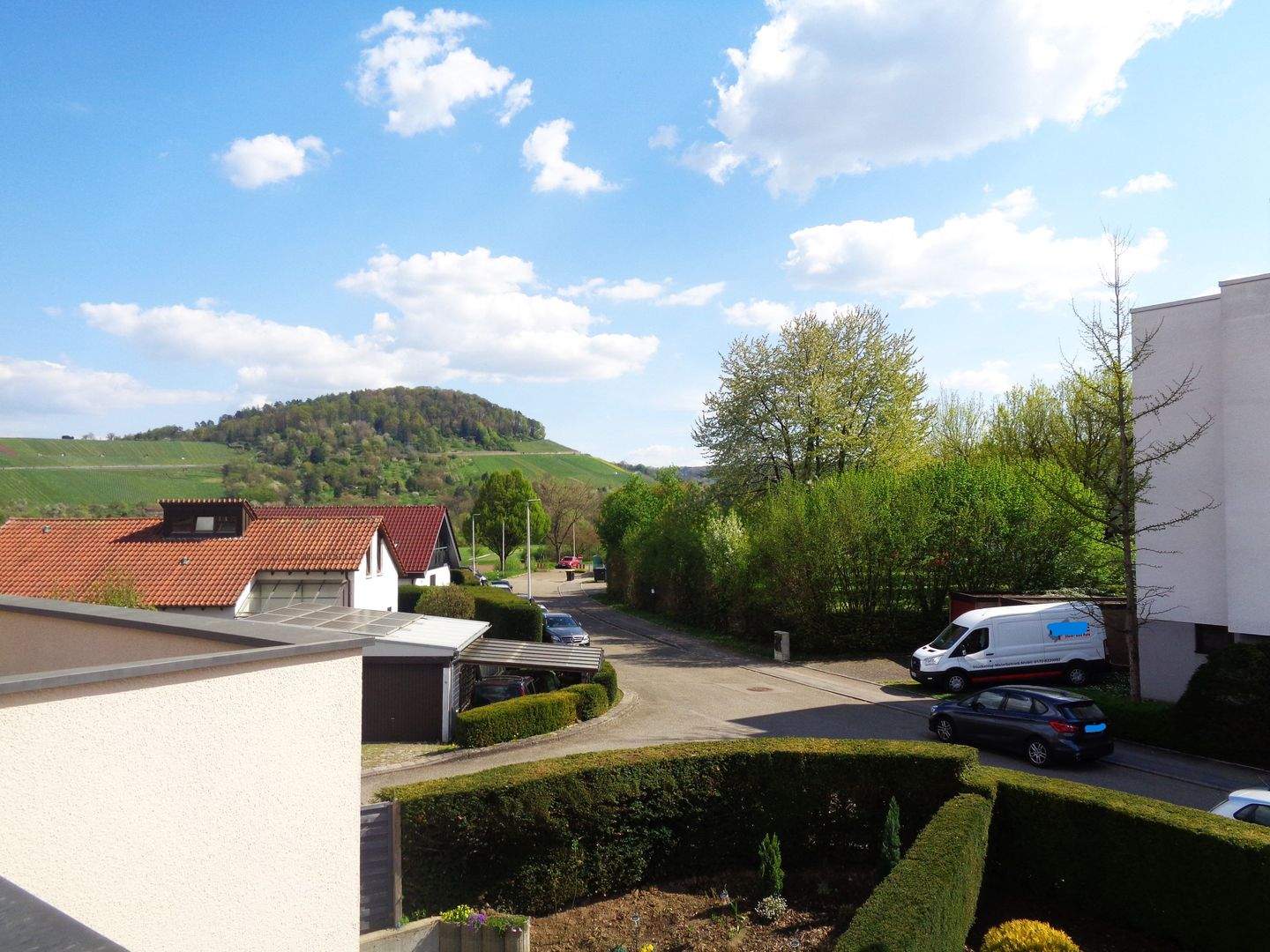 FRÜHSTÜCK AUF DER DACHTERRASSE? Gepflegtes sonn. Einfamilienhaus (RMH) mit kl.Garten in ruhiger Lage am Stadtrand von Winnenden - Schelmenholz – Winnenden – Vorschaubild 2