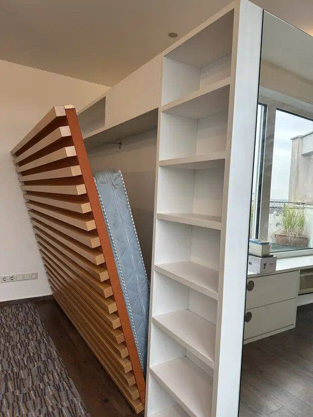 Düsseldorf im (Über-)Blick: Kleines Penthouse mit Dachterrasse und TG in Rath. – Düsseldorf – Vorschaubild 4