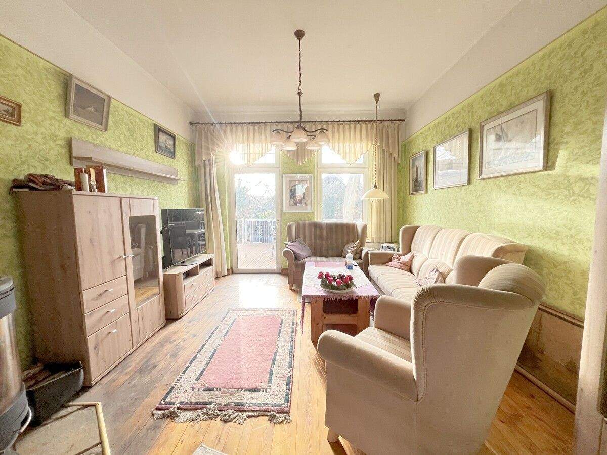 Jugendstilvilla mit EBK, Wintergarten und Garage! – Norden – Vorschaubild 6