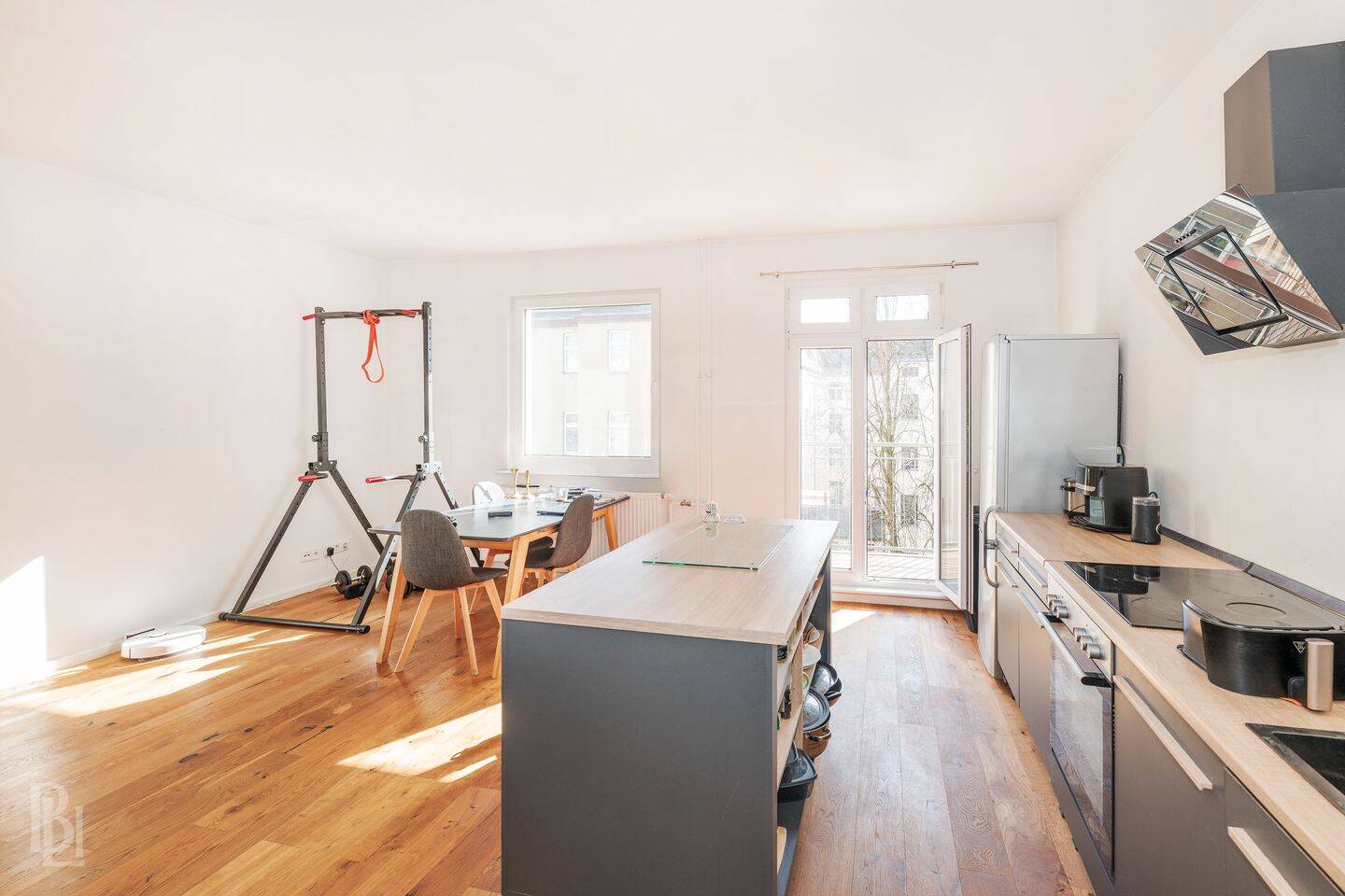 Leben im Herzen Kreuzbergs - Sanierte 3-Zimmer-Wohnung mit Balkon