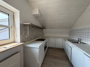 Schöne 3 Zimmer Dach Wohnung in beliebter Lage - Gartenmitbenutzung – 97084 Würzburg – Vorschaubild 5