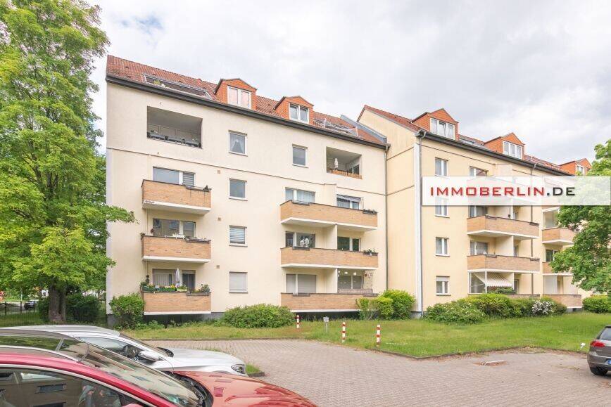 IMMOBERLIN.DE - Schöne Dachgeschosswohnung mit Südterrasse & Pkw-Stellplatz – Berlin – Vorschaubild 2