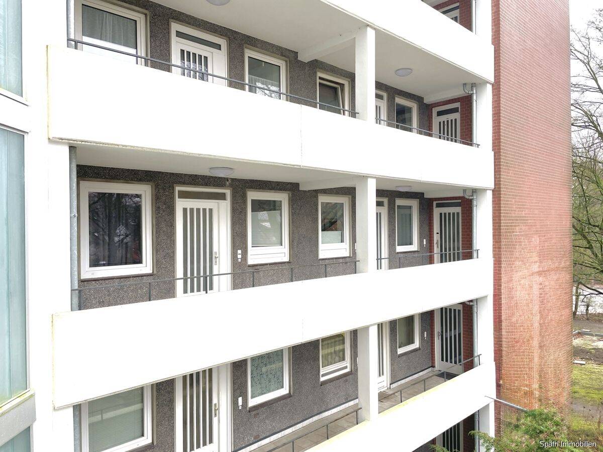 Top Anlageobjekt: Gepflegte 1,5-Zimmer-Wohnung mit Loggia & Fahrstuhl in schöner Lage von Niendorf! – Hamburg – Vorschaubild 4