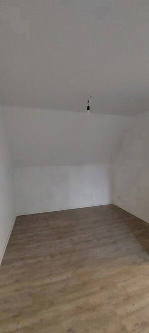 Schöne 3 Zimmer Wohnung in ruhiger Lage sucht neue Mieter! – 1239 Dresden – Vorschaubild 7