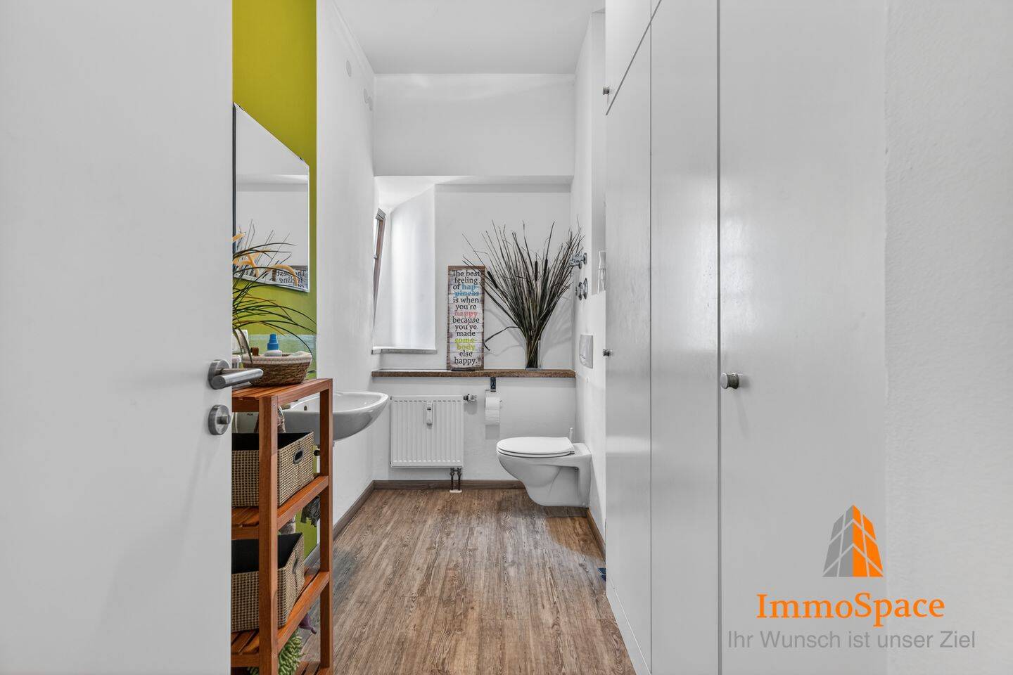 *** 3 Parteienhaus mit 2 Wohnungen, 1 Büro + Atelier mit Garten! *** – Diedorf – Vorschaubild 8