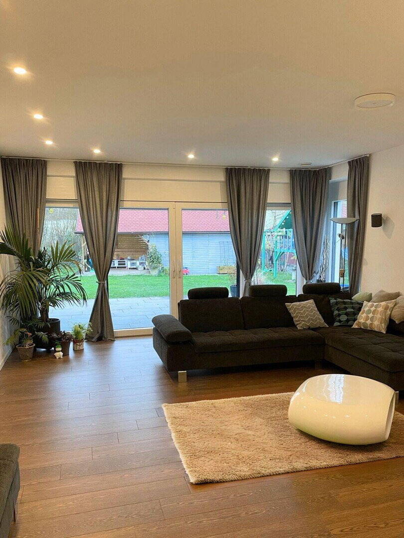 Modernes Familienhaus mit großem Garten & Smart Home - ruhig gelegen in Bielefeld-Sennestadt – Bielefeld – Bild 1 von 9