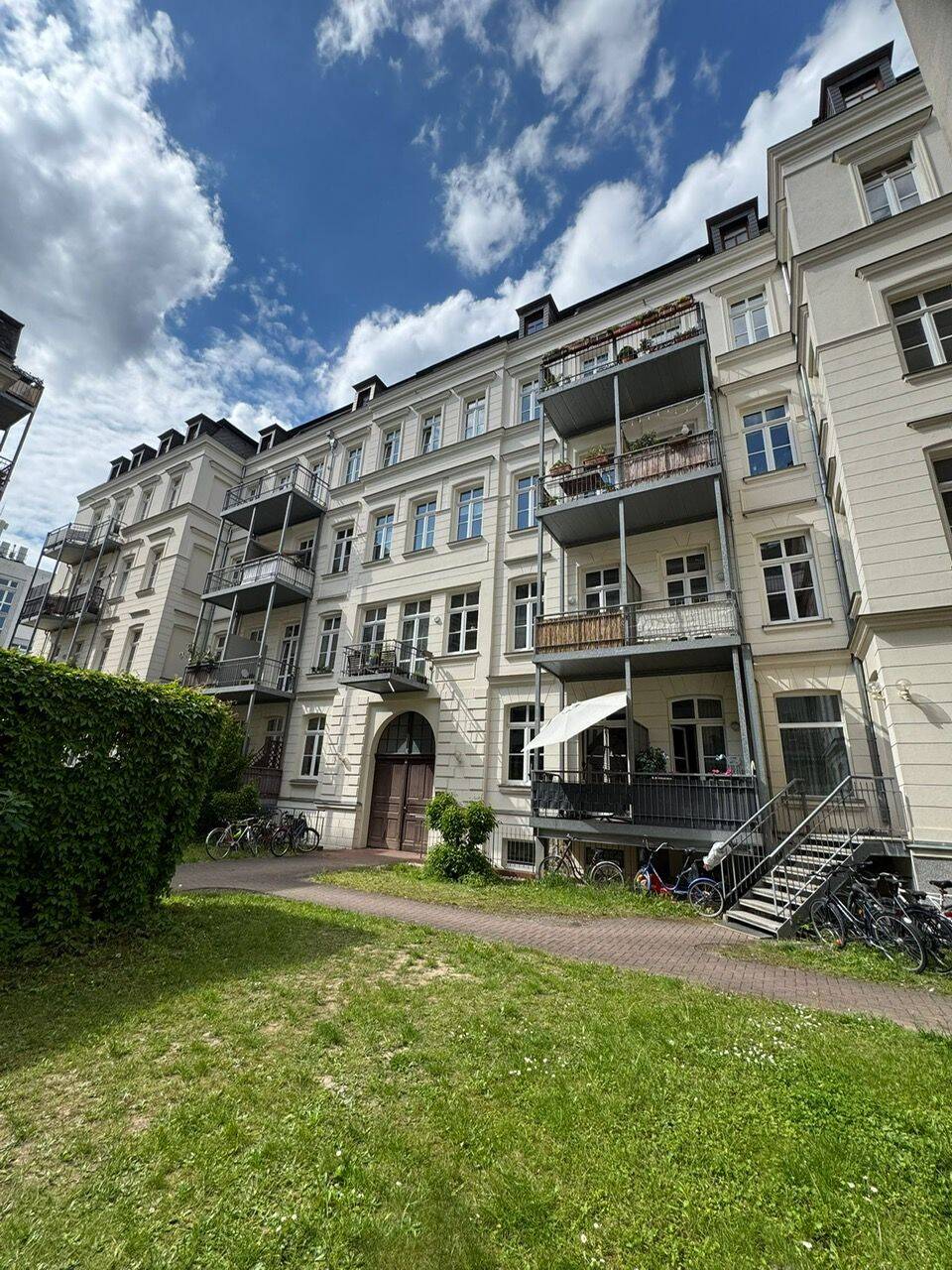 Zentral wohnen, ruhig leben: 2 Zimmer mit Balkon – Leipzig – Vorschaubild 2