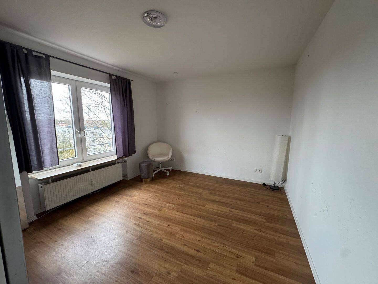 *** Erstbezug nach Sanierung! Helle 2 Zimmerwohnung mit Balkon und Aufzug*** – Düsseldorf – Vorschaubild 3