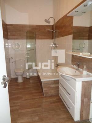 Kapitalanlage o. Wohnen, 3 - Zimmer Wohnung mit Terrasse u. Gartennutzung, Mittendrin in Bremerhaven – 27576 Bremerhaven – Vorschaubild 4